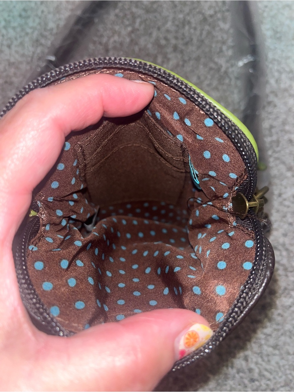 New Chala Olive Green Pineapple Crossbody Bag - Picture 4 of 7